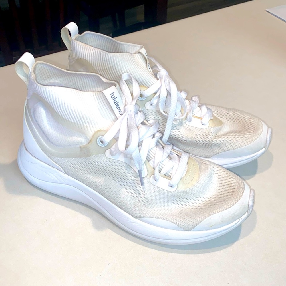 LULULEMON CHARGEFEEL Mid Women's Workout Shoe SZ 9.5 EU 42 White GUC